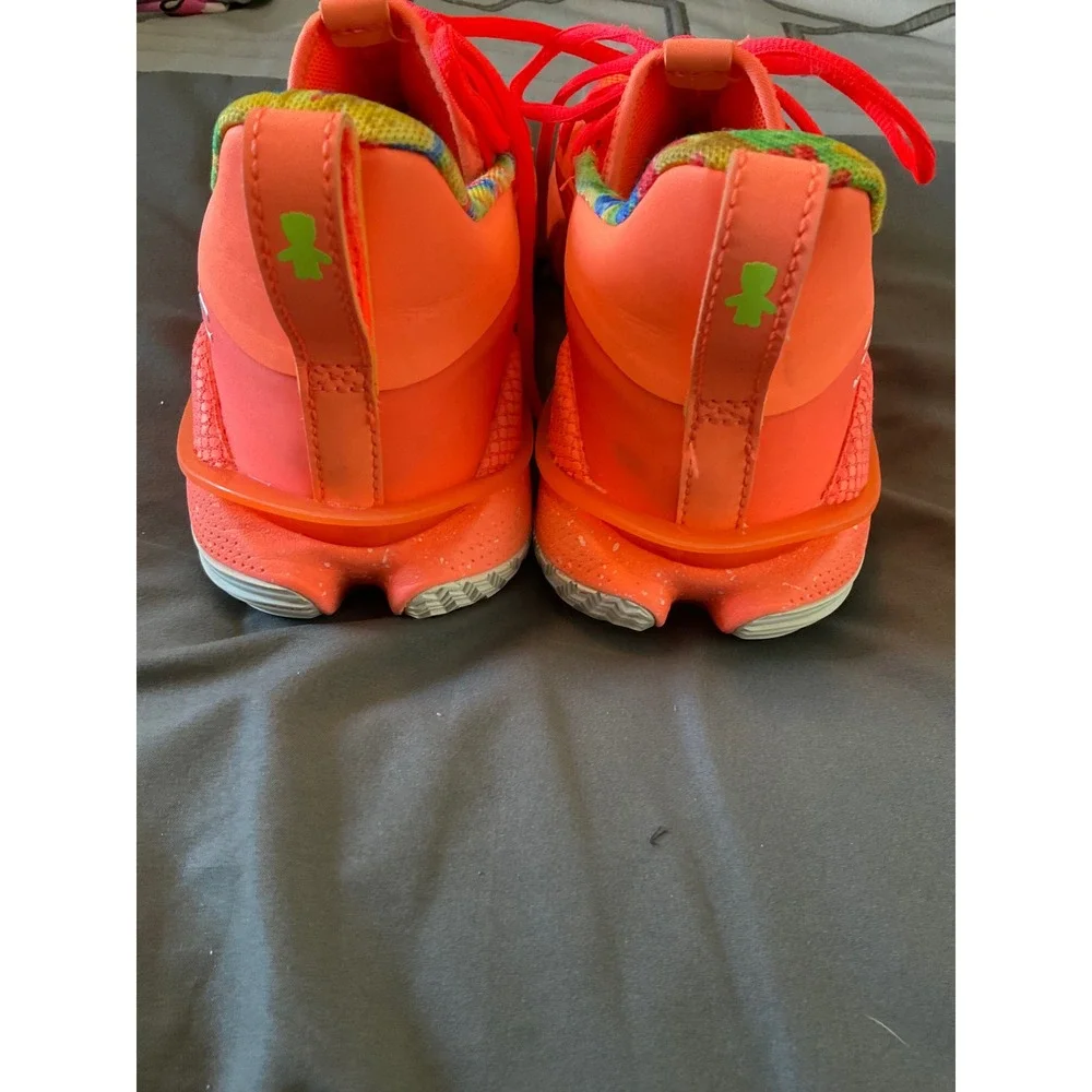 Under Armour excellent can